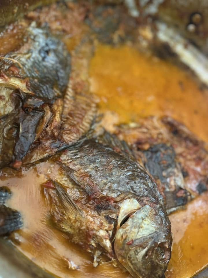 Fish in sauce in a serving tray