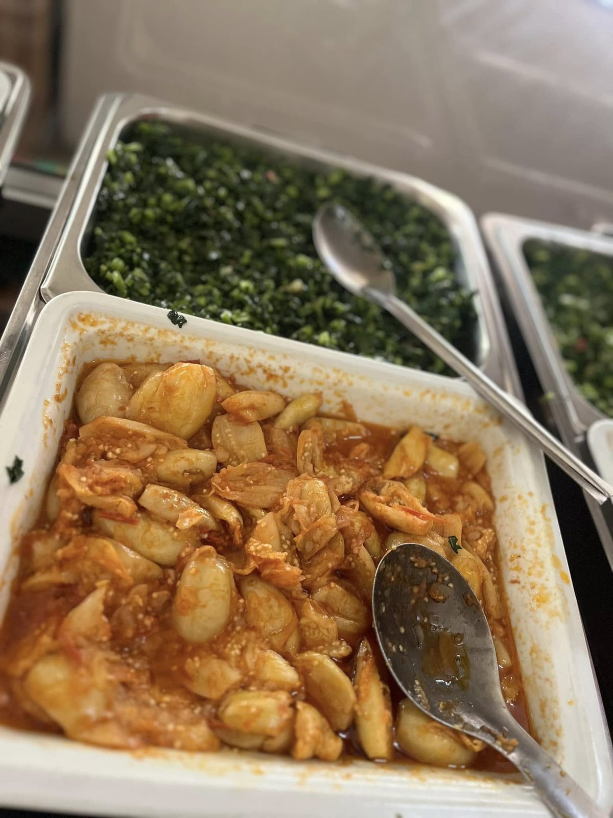 Potatoes in tomato relish